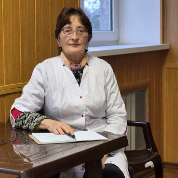 РОГІЗНА Лариса Василівна